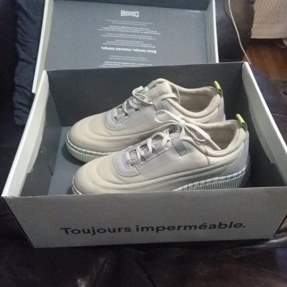 NIB Cougar Waterproof Taupe and Suede